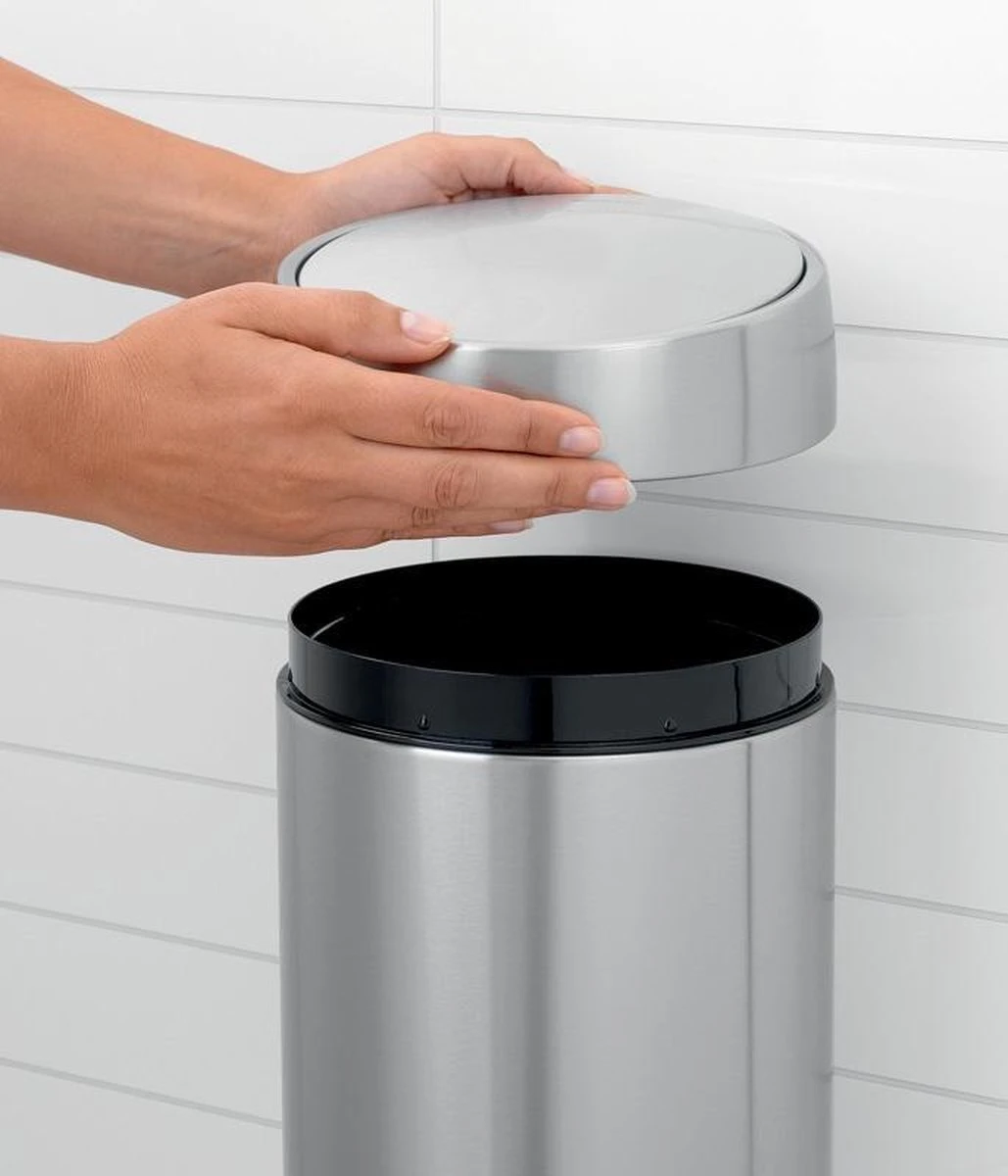 Brabantia Slide Bin Prullenbak - 5 L - Matt Black 7 Brabantia Slide Bin Prullenbak - 5 L - Matt Black - Afbeelding 5