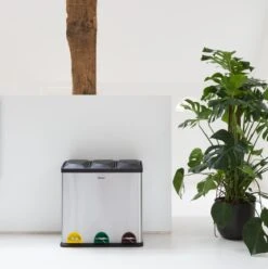 Homra STEPHS Afvalscheiding Prullenbak Met 3 Vakken - 3 X 20L Inhoud - Trio Pedaalemmer - 60 Liter - Vingerafdrukvrij - Vuilafstotend - Anti-slip - Hoogwaardig RVS - Duurzaam ABS Kunststof - RVS - Hygiënisch Recyclen - Afvalscheidingsprullenbak -Huishoudelijke Schoonmaak 1194x1200 18