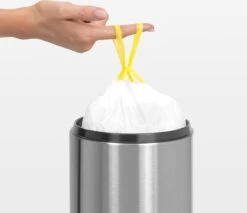 Brabantia Touch Bin Prullenbak - 3 L - Matt Steel 25 Brabantia Touch Bin Prullenbak - 3 L - Matt Steel -Huishoudelijke Schoonmaak 1200x1036 9