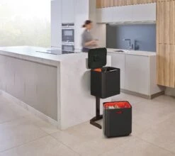 Joseph Joseph Intelligent Waste Prullenbak Totem Max - 60 L - Zwart 34 Joseph Joseph Intelligent Waste Prullenbak Totem Max - 60 L - Zwart -Huishoudelijke Schoonmaak 1200x1069 4