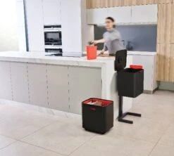 Joseph Joseph Intelligent Waste Prullenbak Totem Max - 60 L - Zwart 36 Joseph Joseph Intelligent Waste Prullenbak Totem Max - 60 L - Zwart -Huishoudelijke Schoonmaak 1200x1077 2