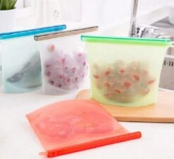 Siliconen Vershoudzakken | Bewaarzakken | Diepvrieszakken | Herbruikbaar | Lekvrij | Set 4-Stuks 1000ml | Vries & Hitte Bestendig | 4 Kleuren -Huishoudelijke Schoonmaak 1200x1094 3