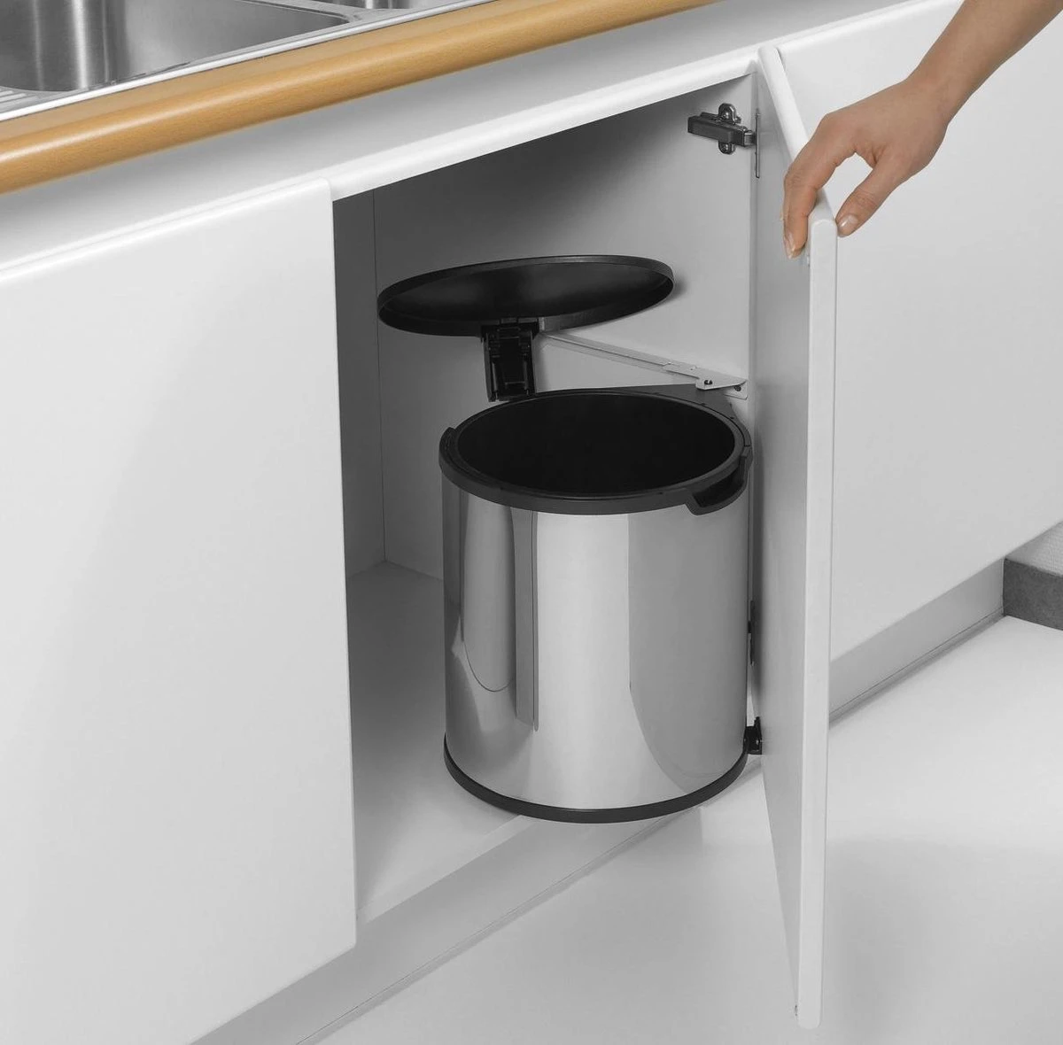 Brabantia Built-in-Bin Prullenbak - 15 L - Brilliant Steel 4 Brabantia Built-in-Bin Prullenbak - 15 L - Brilliant Steel - Afbeelding 2