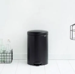 Brabantia NewIcon Prullenbak - 20 L - Matt Black -Huishoudelijke Schoonmaak 1200x1190 21