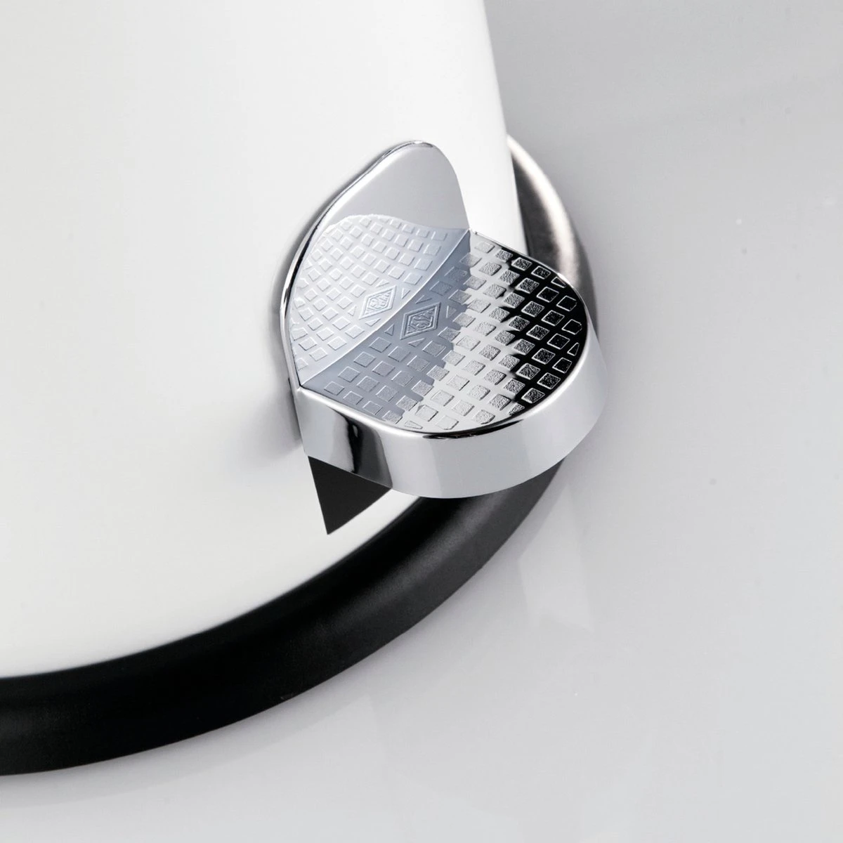 Prullenbak - Wesco Kickmaster Maxi Pedaalemmer - 40 L - Amandel 6 Prullenbak - Wesco Kickmaster Maxi Pedaalemmer - 40 L - Amandel - Afbeelding 4