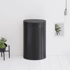 Brabantia Touch Bin Prullenbak - 40 L - Matt Black 11 Brabantia Touch Bin Prullenbak - 40 L - Matt Black -Huishoudelijke Schoonmaak 1200x1200 3096
