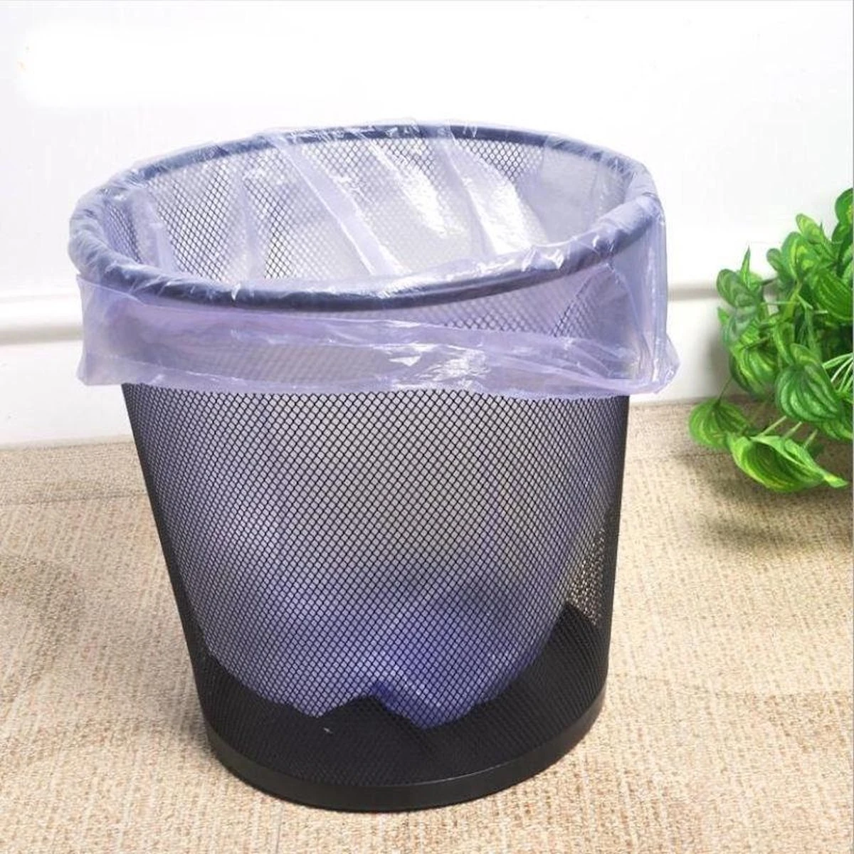 Merkloos Decopatent® Design Ronde Prullenbak Voor Kantoor - Papierbak - Mesh - Metaal - Papiermand - Prullenmand Voor Onder Bureau - Zwart 5 Merkloos Decopatent® Design Ronde Prullenbak Voor Kantoor - Papierbak - Mesh - Metaal - Papiermand - Prullenmand Voor Onder Bureau - Zwart - Afbeelding 3