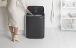 Brabantia Bo Touch Bin Prullenbak - 2 X 30 L - Matt Black 25 Brabantia Bo Touch Bin Prullenbak - 2 X 30 L - Matt Black -Huishoudelijke Schoonmaak 1200x766 16