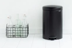 Brabantia NewIcon Prullenbak - 20 L - Matt Black -Huishoudelijke Schoonmaak 1200x792 9