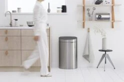 Brabantia Touch Bin Prullenbak - 40 L - Matt Steel Fingerprint Proof 24 Brabantia Touch Bin Prullenbak - 40 L - Matt Steel Fingerprint Proof -Huishoudelijke Schoonmaak 1200x799 43