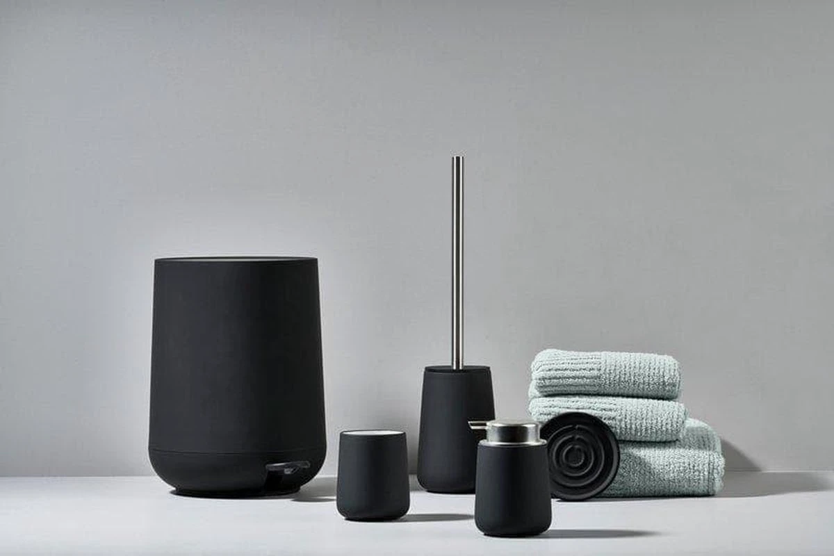 Zone Denmark Nova Pedaalemmer - Prullenbak - 3 Liter Inhoud - Met Pedaal - Zwart 11 Zone Denmark Nova Pedaalemmer - Prullenbak - 3 Liter Inhoud - Met Pedaal - Zwart - Afbeelding 9