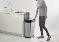 Joseph Joseph Intelligent Waste Prullenbak Titan Slim - RVS - 30 L - Zilver 23 Joseph Joseph Intelligent Waste Prullenbak Titan Slim - RVS - 30 L - Zilver -Huishoudelijke Schoonmaak 1200x872 1