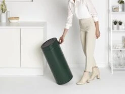 Brabantia Touch Bin Prullenbak - 30 L - Pine Green -Huishoudelijke Schoonmaak 1200x899 57
