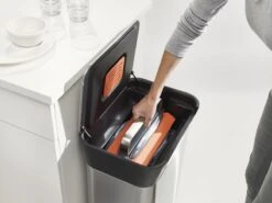 Joseph Joseph Intelligent Waste Prullenbak Titan Slim - RVS - 30 L - Zilver 25 Joseph Joseph Intelligent Waste Prullenbak Titan Slim - RVS - 30 L - Zilver -Huishoudelijke Schoonmaak 1200x900 117