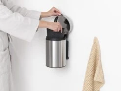 Brabantia NewIcon Wandprullenbak - 3 L - Matt Steel -Huishoudelijke Schoonmaak 1200x900 153