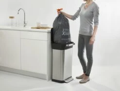 Joseph Joseph Intelligent Waste Prullenbak Titan Slim - RVS - 30 L - Zilver 22 Joseph Joseph Intelligent Waste Prullenbak Titan Slim - RVS - 30 L - Zilver -Huishoudelijke Schoonmaak 1200x910 1