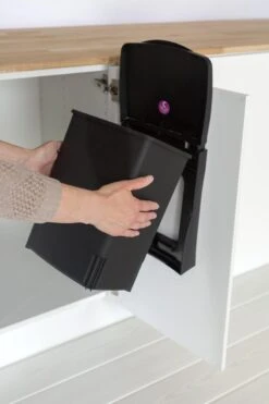 Brabantia Built-in-Bin Prullenbak - 10 L - Black -Huishoudelijke Schoonmaak 799x1200 64