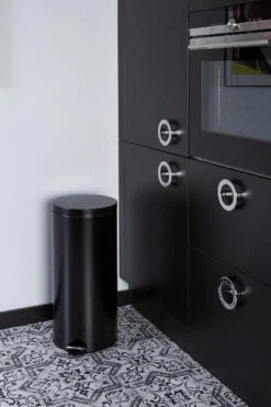 ZAZA Home & Office – Pedaalemmer 30L – Softclose – Antislip 31 ZAZA Home & Office – Pedaalemmer 30L – Softclose – Antislip -Huishoudelijke Schoonmaak 800x1200 54