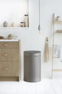 Brabantia Touch Bin Prullenbak - 40 L - Platinum -Huishoudelijke Schoonmaak 800x1200 81