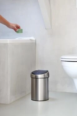 Brabantia Touch Bin Prullenbak - 3 L - Matt Steel 19 Brabantia Touch Bin Prullenbak - 3 L - Matt Steel -Huishoudelijke Schoonmaak 800x1200 83